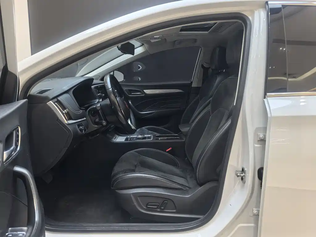 Roewe i6 New Energy 2021 — фото 7