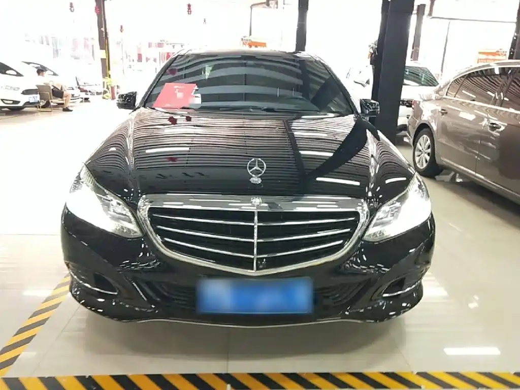 Mercedes-Benz E-Class 2015