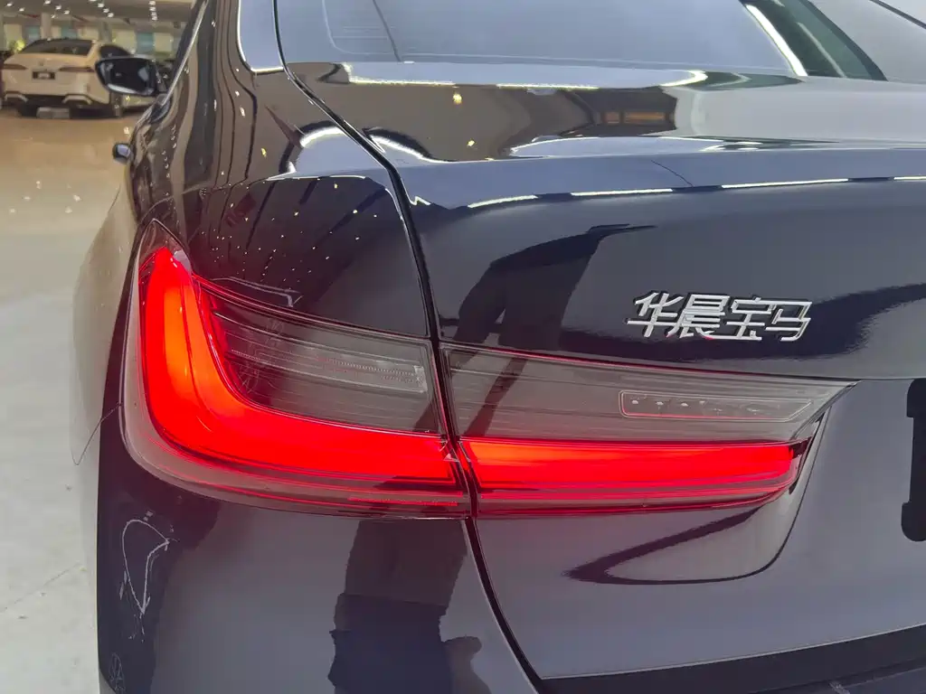BMW 3 Series 2025