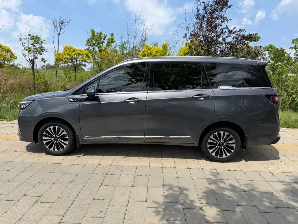 Wuling Jiachen 2022