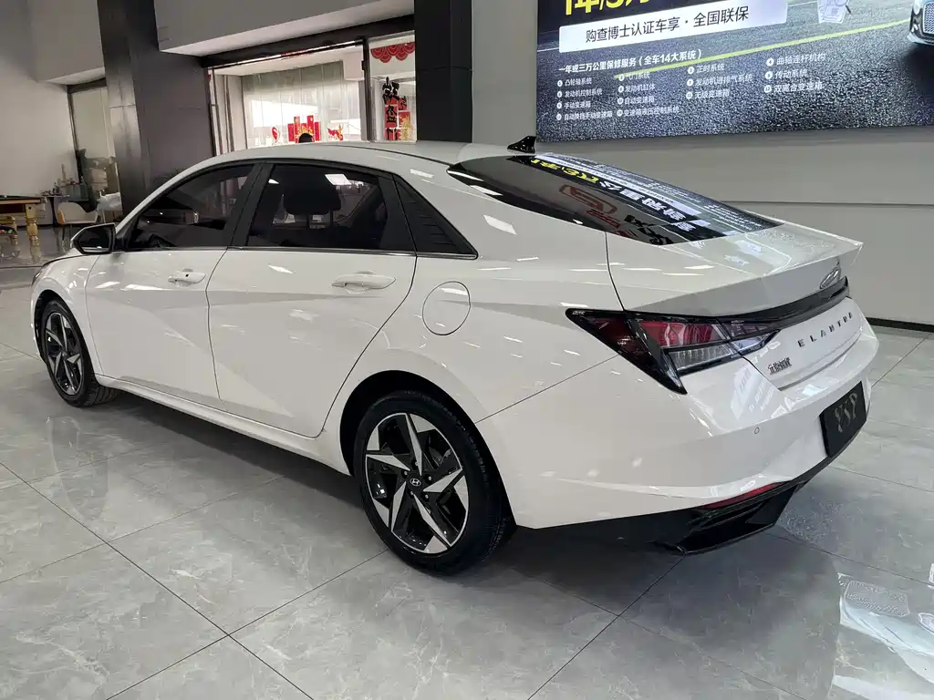 Hyundai Elantra 2021