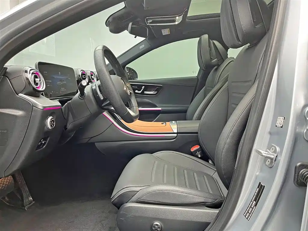 Mercedes-Benz C-Class 2024 — фото 16