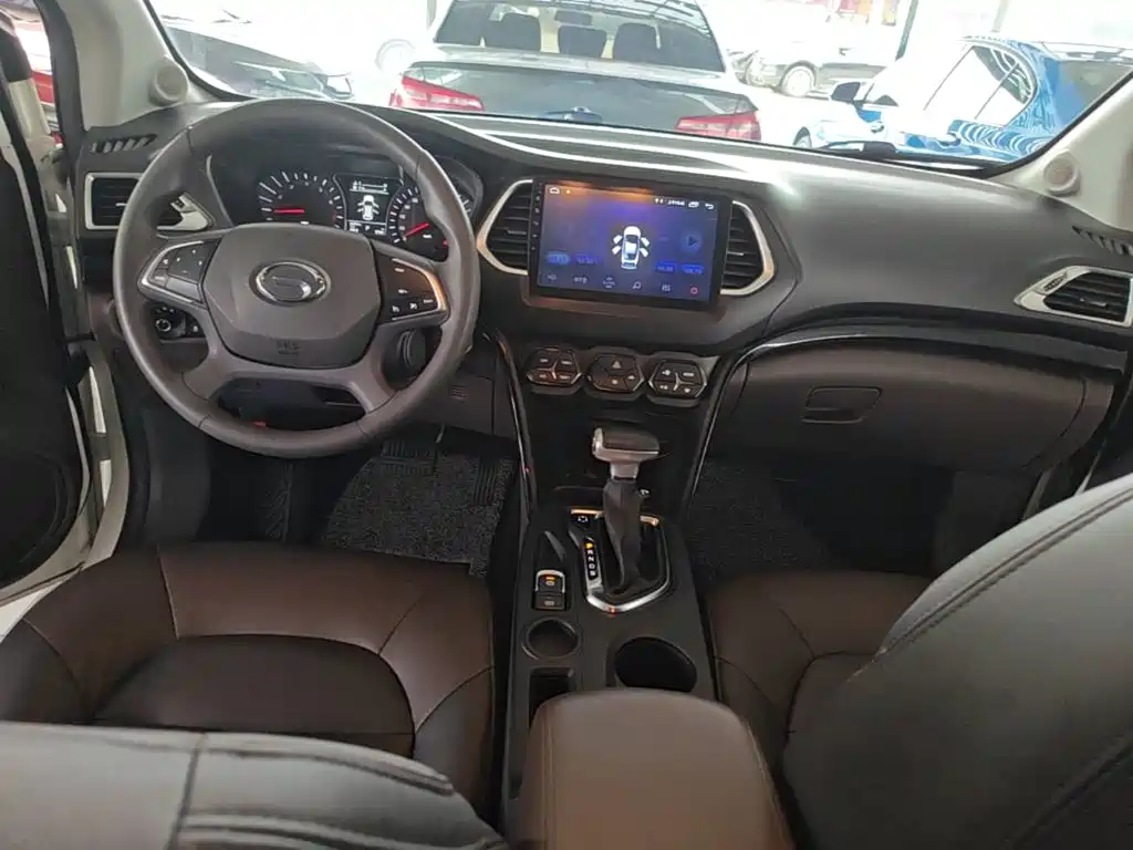 GAC Motor Trumpchi GS4 2018 — фото 10