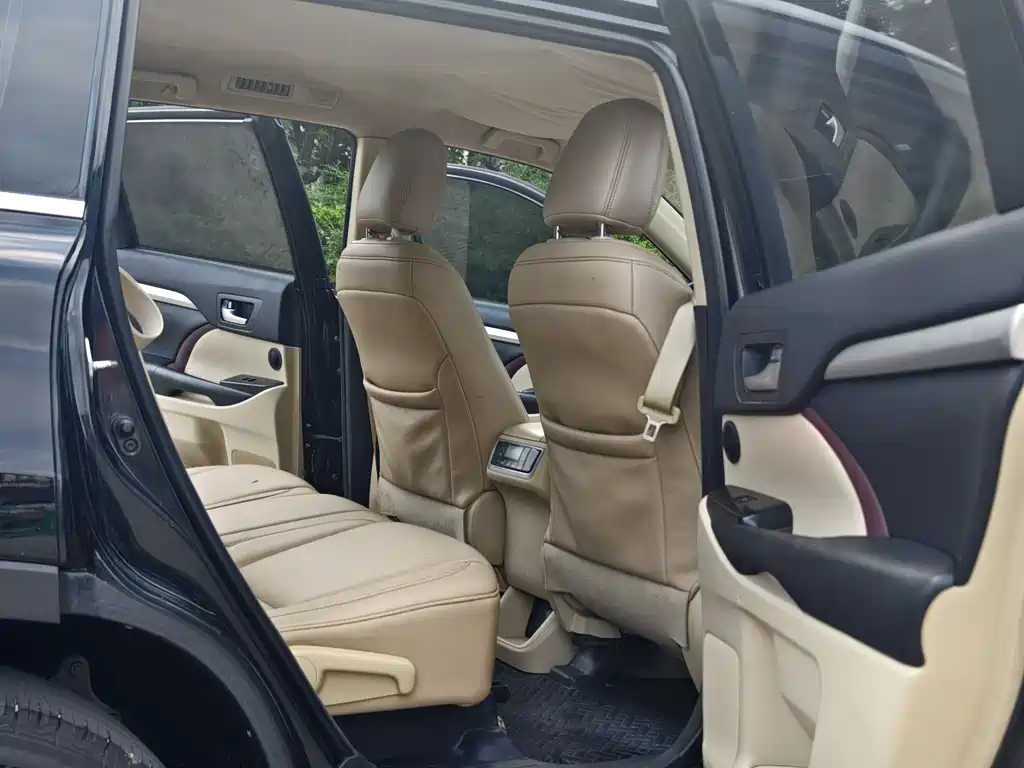 Toyota Highlander 2017 — фото 10