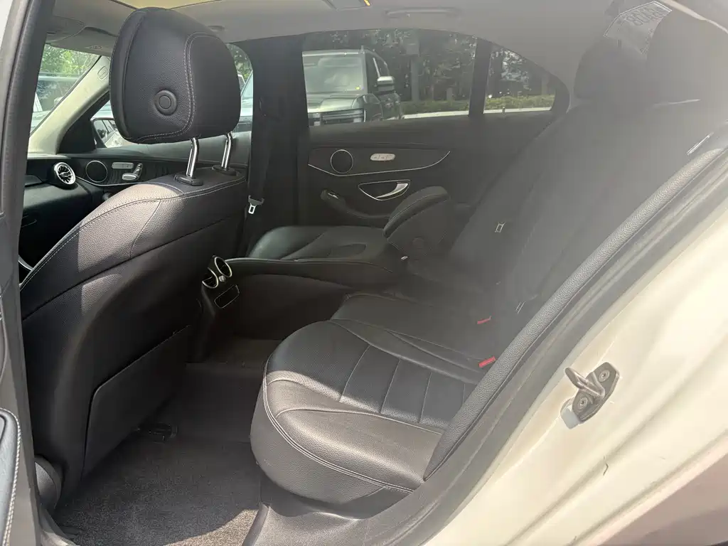Mercedes-Benz C-Class 2020 — фото 6