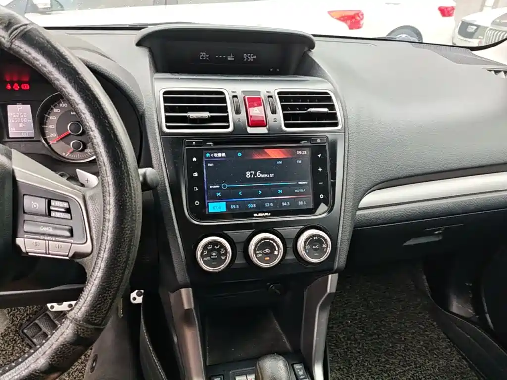 Subaru Forester 2016 — фото 13