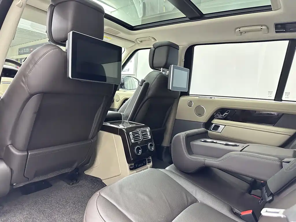 Land Rover Range Rover 2022 — фото 15