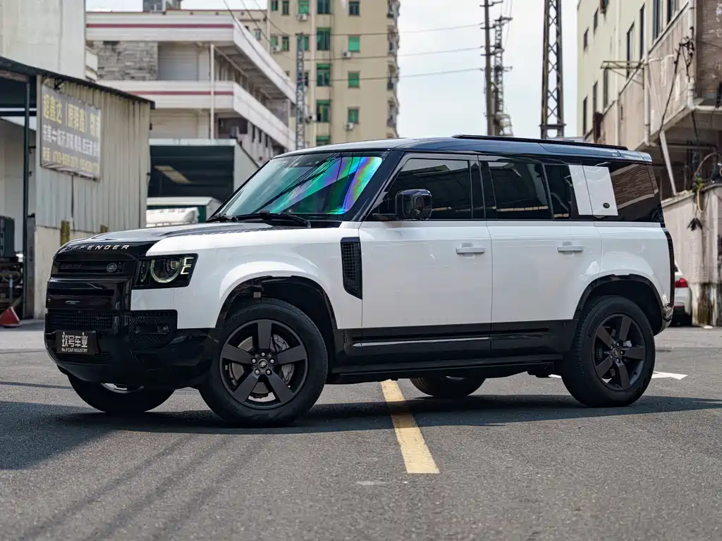Land Rover Defender 2023 — фото 1
