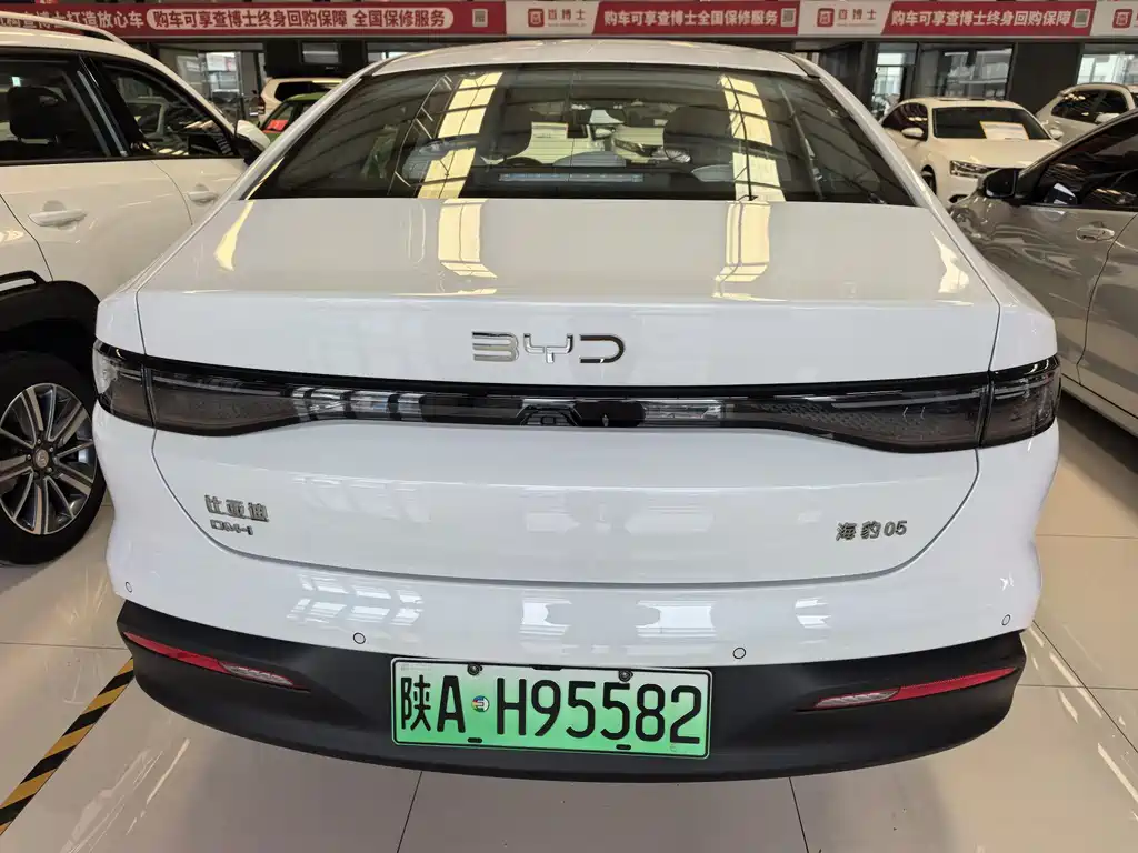 BYD Seal 05 DM-i 2026 — фото 5