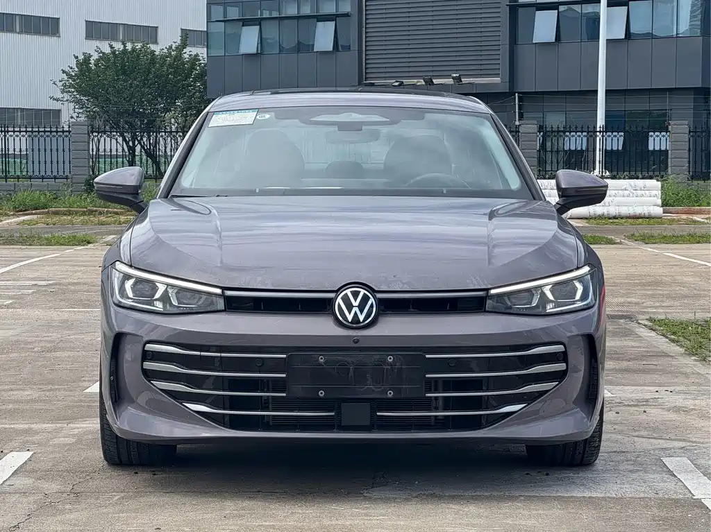 Volkswagen Passat 2024