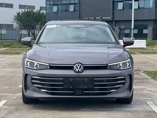 Volkswagen Passat 2024