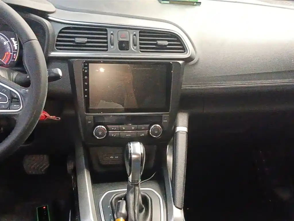 Renault Kadjar 2018 — фото 13