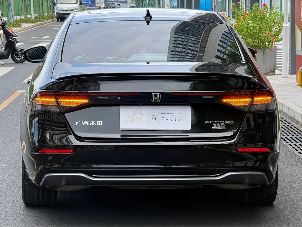 Honda Accord 2024 — фото 10