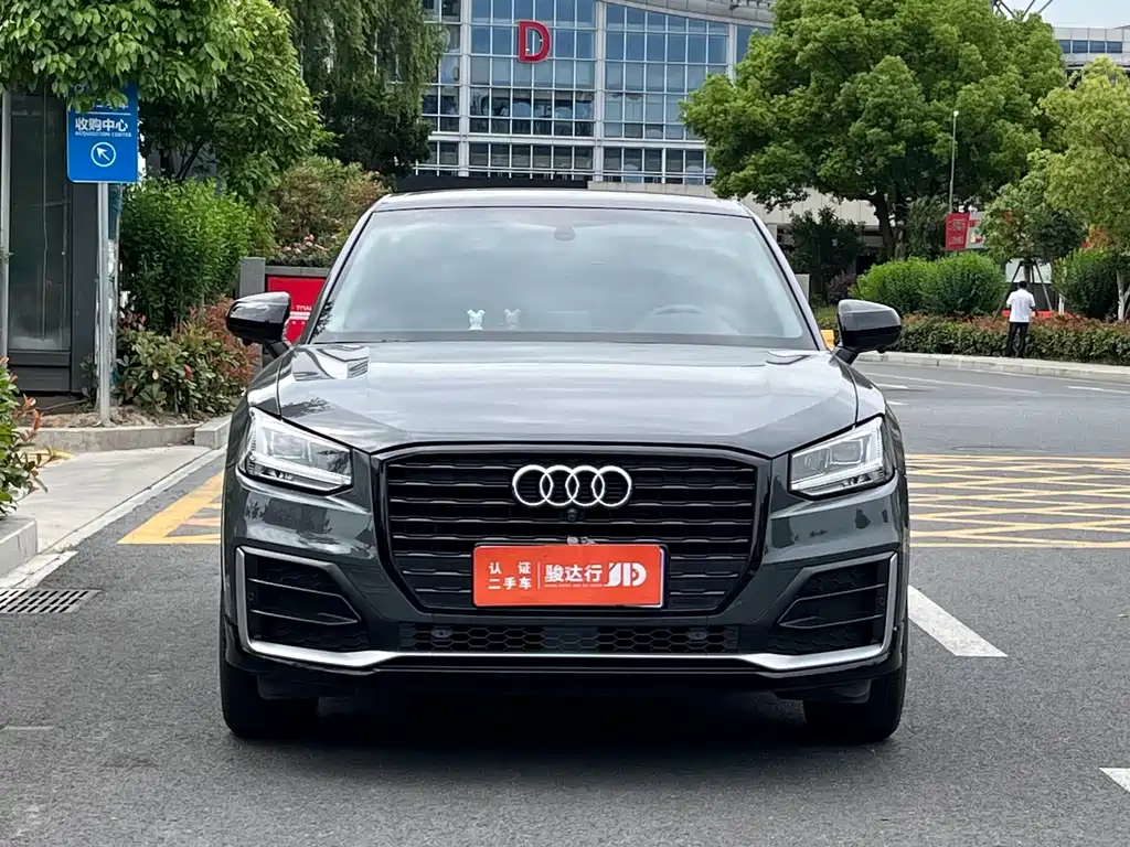 Audi Q2L 2021 — фото 2