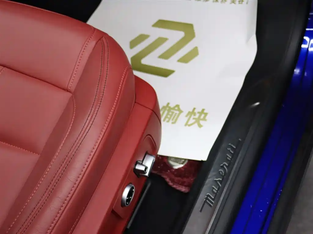 Maserati Levante 2023 — фото 17