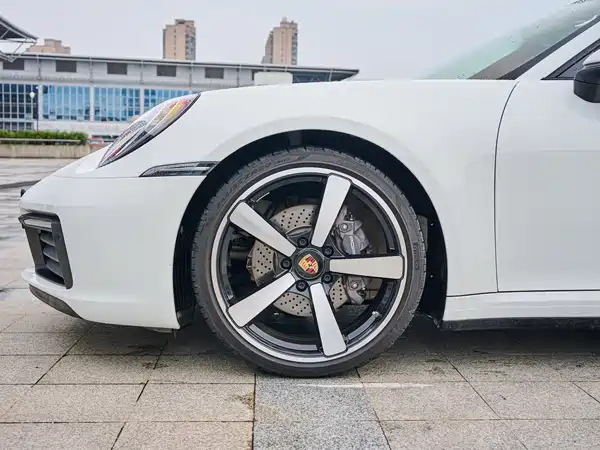 Porsche 911 2024