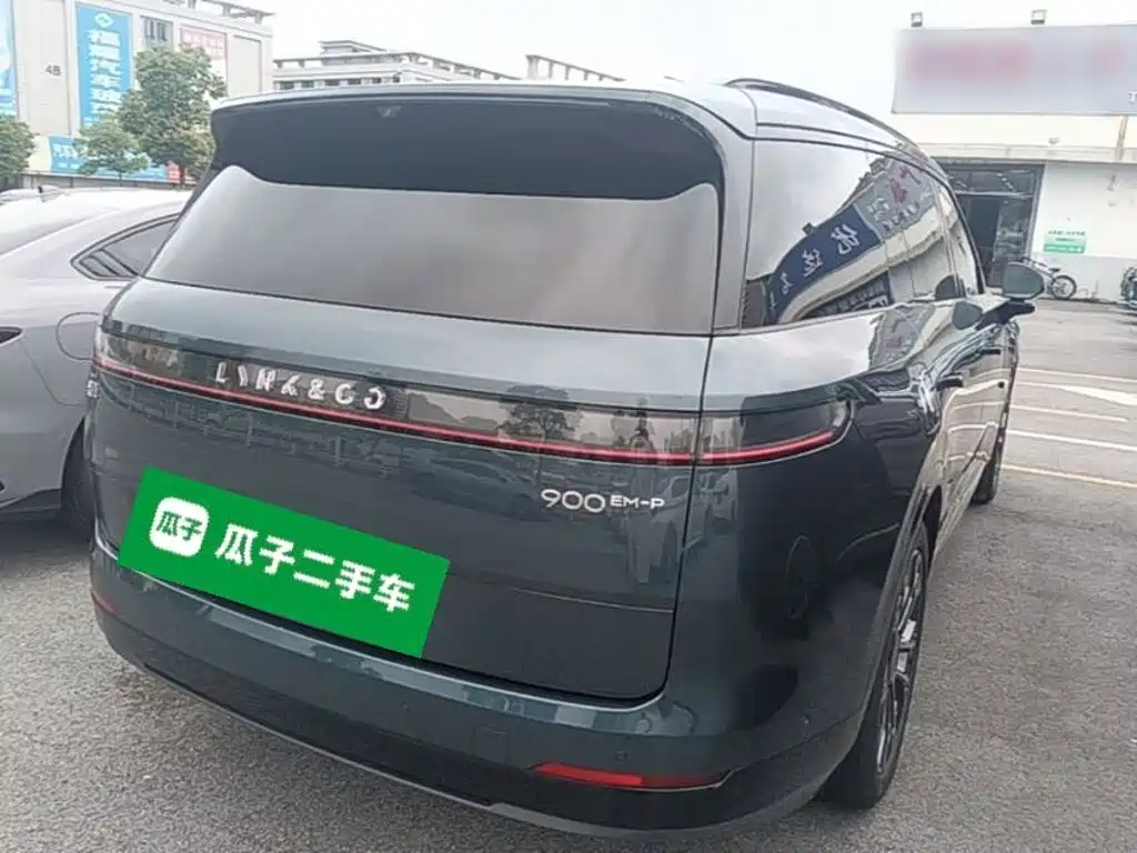 Lynk & Co 900 2025
