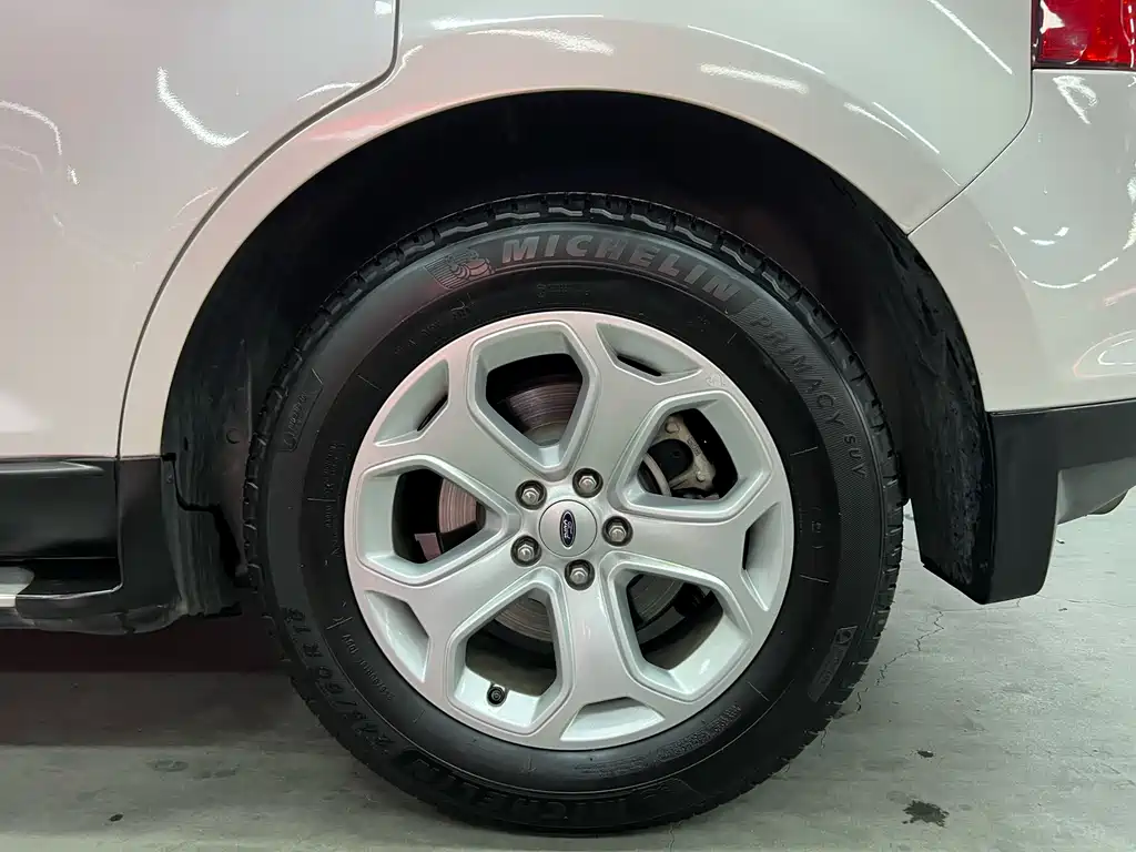 Ford Edge 2015 — фото 17