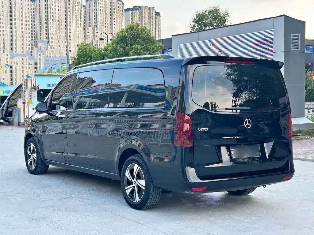 Mercedes-Benz Vito 2025 — фото 18