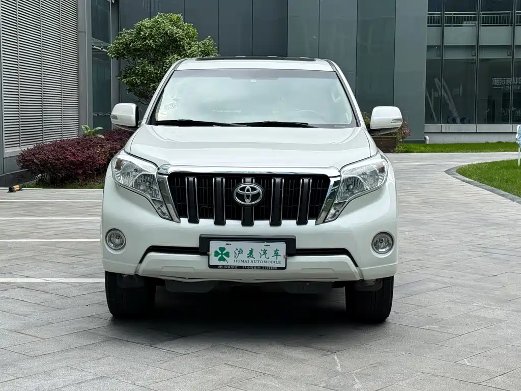 Toyota Prado 2015 — фото 2