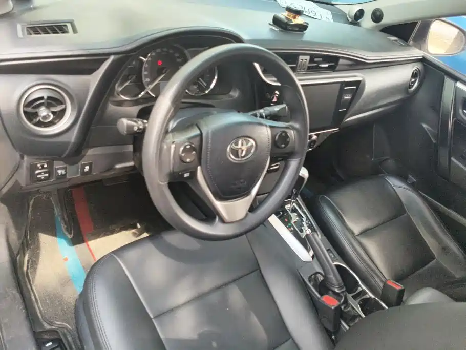 Toyota Corolla 2017 — фото 12