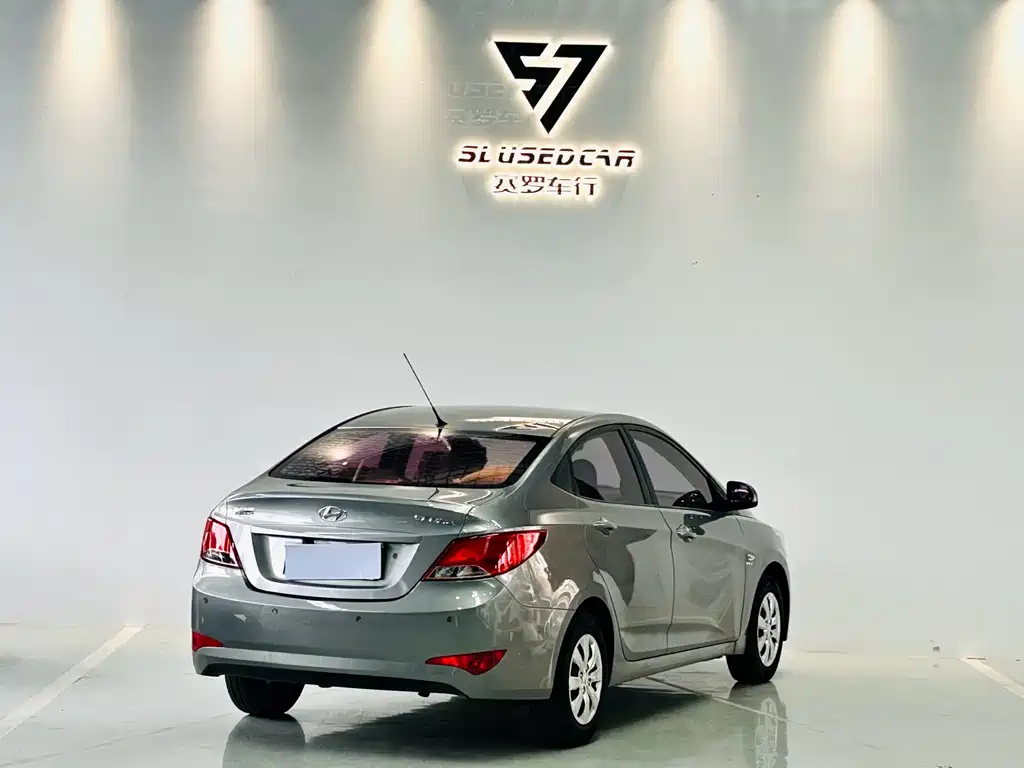 Hyundai Verna 2015 — фото 9