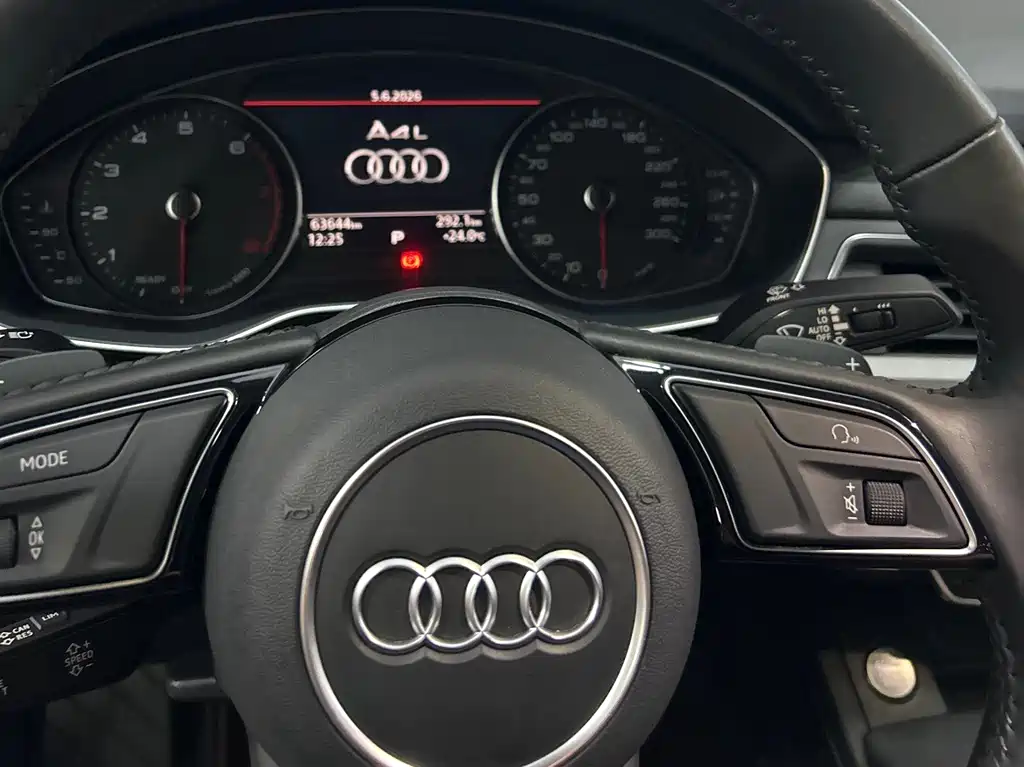 Audi A4L 2019 — фото 10