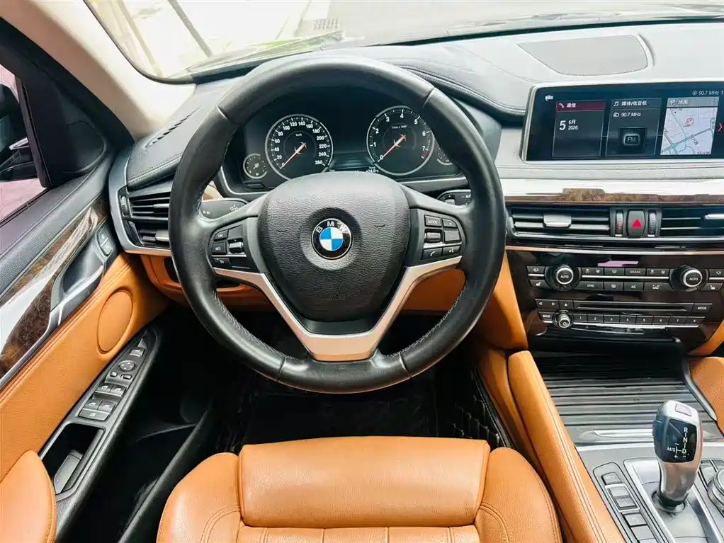 BMW X6 2018 — фото 8