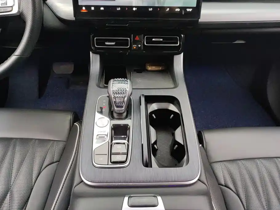 GAC Trumpchi GS8 2023 — фото 16