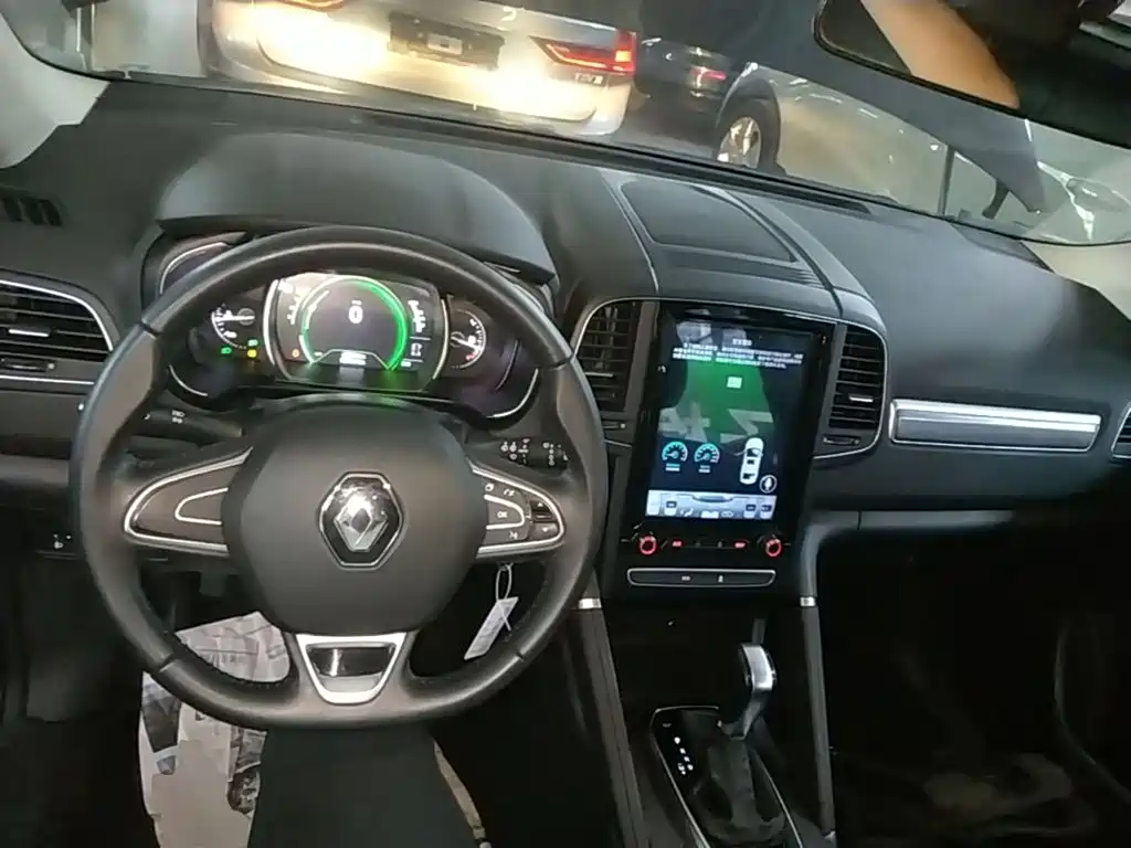 Renault Koleos 2018 — фото 10