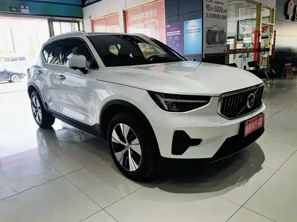 Volvo XC40 2023