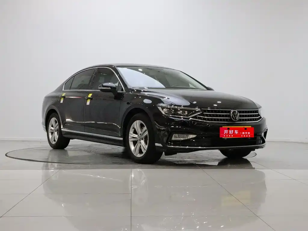 Volkswagen Magotan 2025
