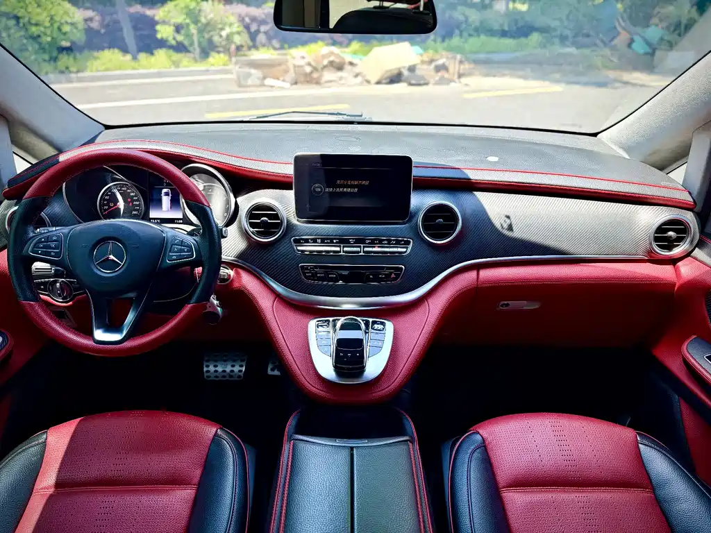 Mercedes-Benz V-Class 2020 — фото 7