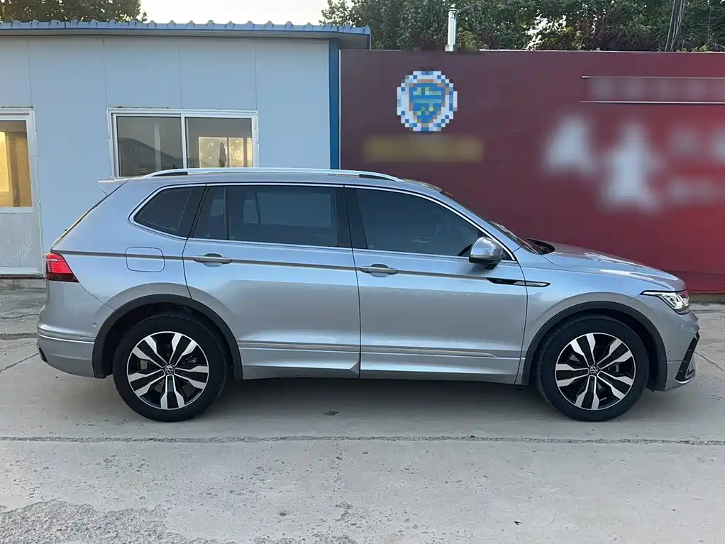 Volkswagen Tiguan L 2022 — фото 12