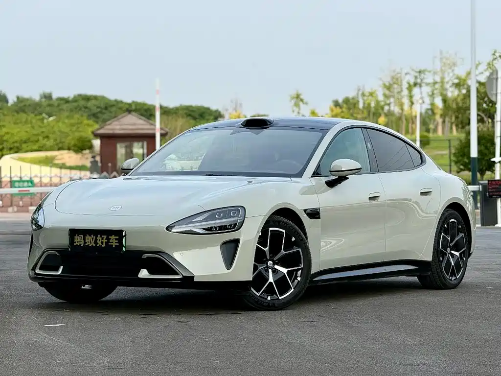 Xiaomi SU7 2025
