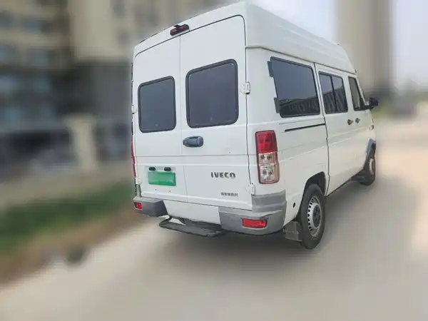 Iveco Proud 2020