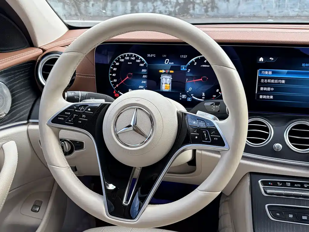 Mercedes-Benz E-Class 2022 — фото 14
