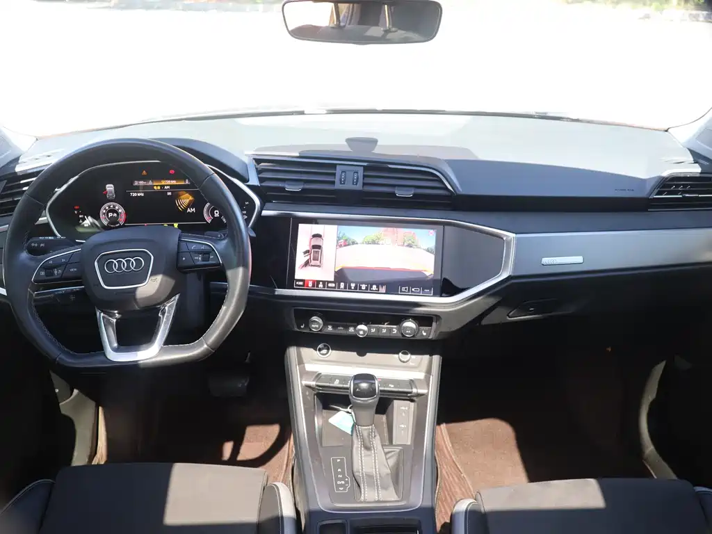 Audi Q3 2022 — фото 16