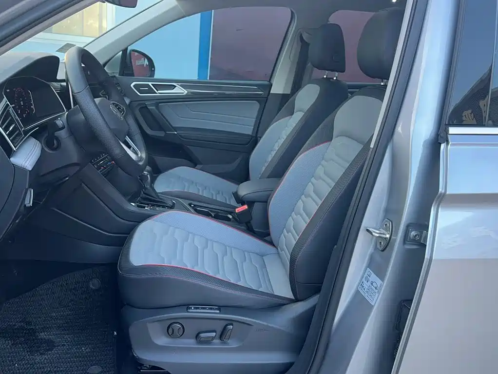 Volkswagen Tiguan L 2022 — фото 10