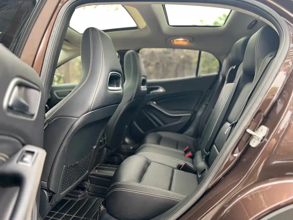 Mercedes-Benz GLA 2016