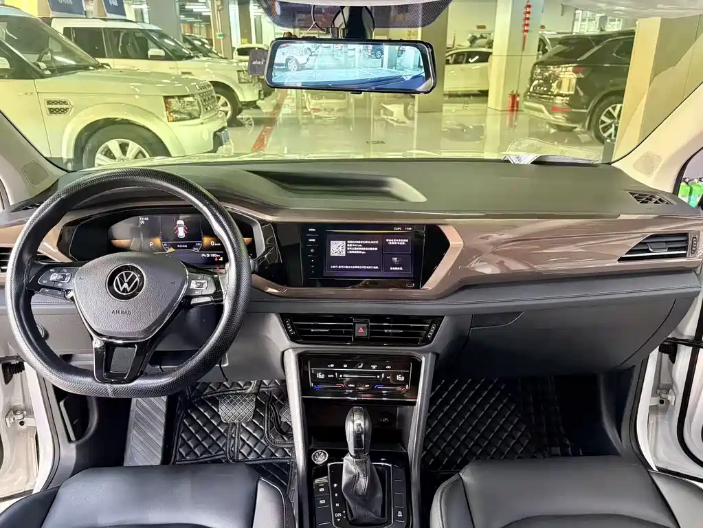 Volkswagen Tharu 2022