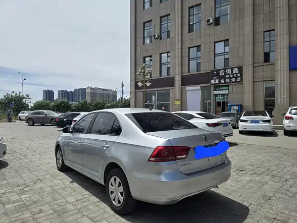 Volkswagen Santana 2013