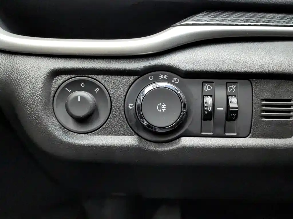 Buick Excelle GT 2017 — фото 21