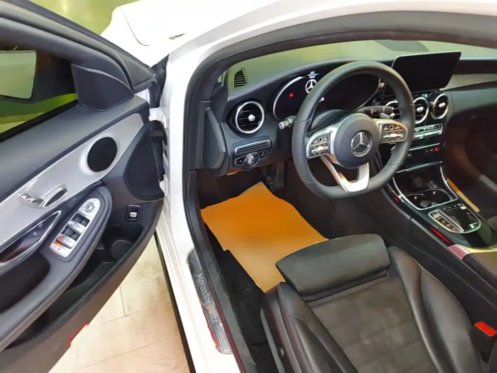 Mercedes-Benz C-Class 2020 — фото 16