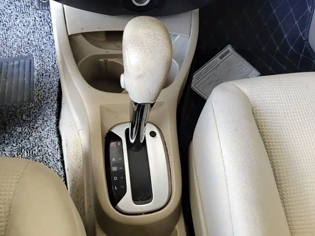 Nissan Livina 2018 — фото 14