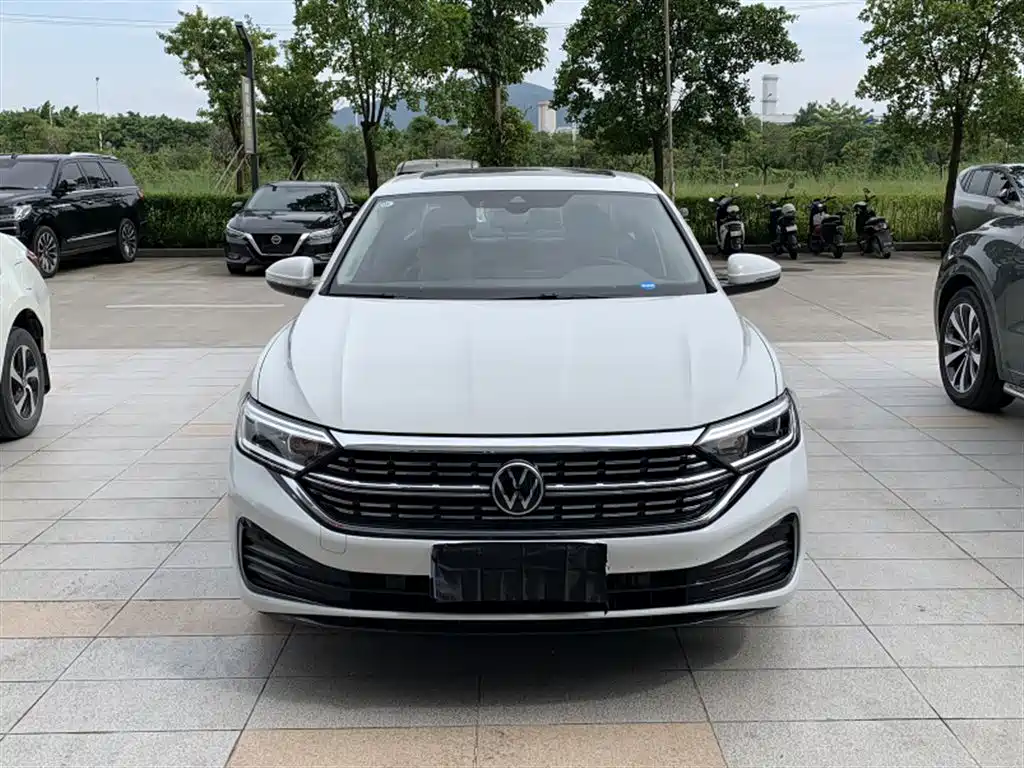 Volkswagen Sagitar 2025