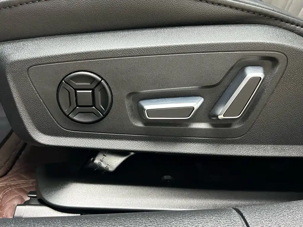 Audi A6L 2023 — фото 20