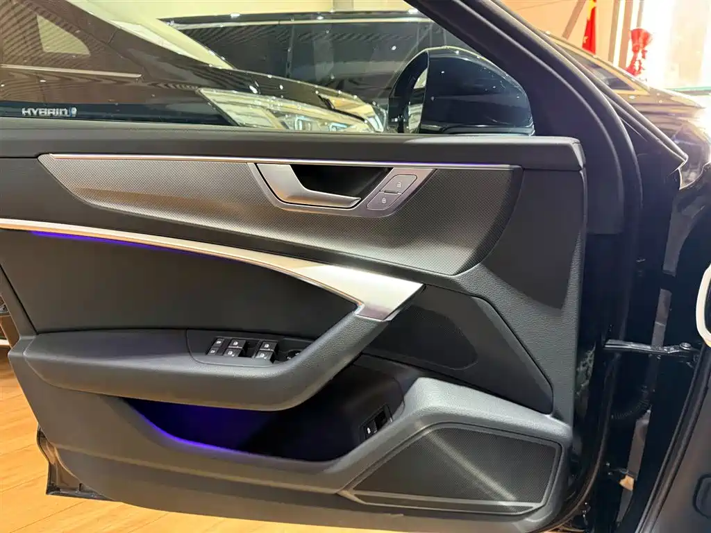 Audi A6L 2023 — фото 11