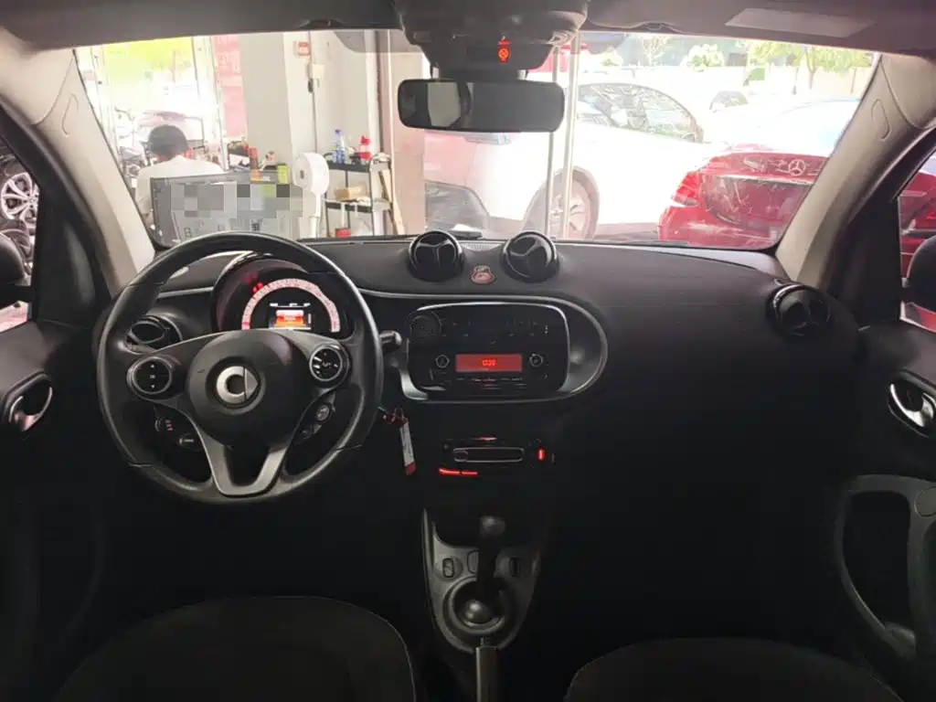 smart fortwo 2017 — фото 10