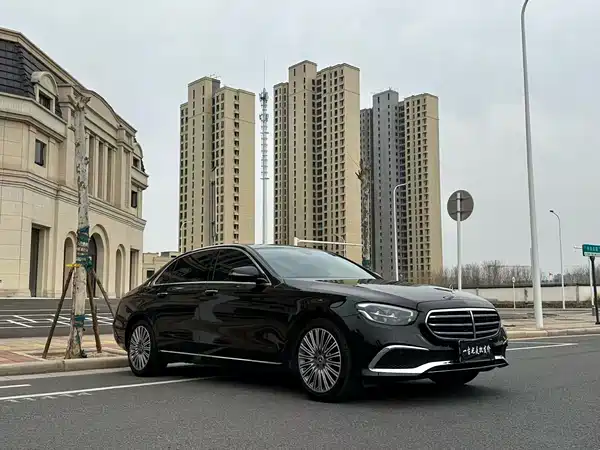 Mercedes-Benz E-Class 2022